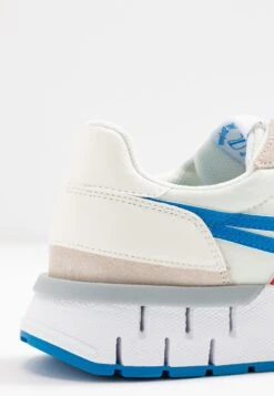 Onitsuka Tiger Rebilac Runner - Sneakers Laag - Cream/Directoire Blue -Onitsuka Tiger 5b319d7225534d2f96f8e033ec6666a8